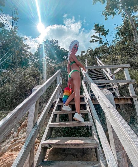 Danni Menzies onlyfans pics leaked