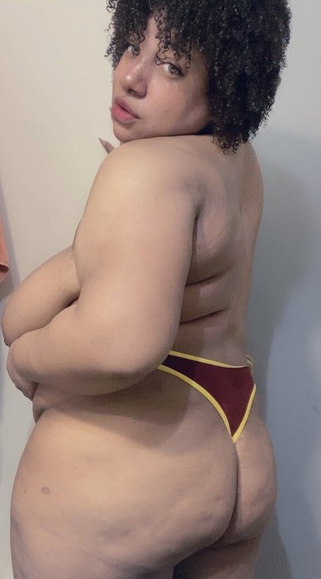 PlusSizeFairy onlyfans public photos
