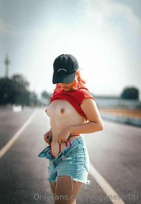 veganefertiti naked onlyfans pics