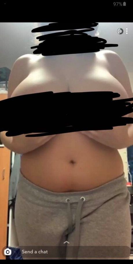 Caroline Casbon onlyfans free content