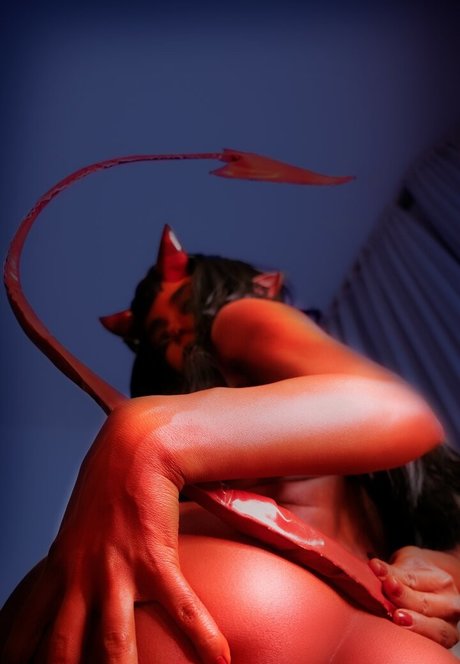 The Little Vampyr onlyfans leaked