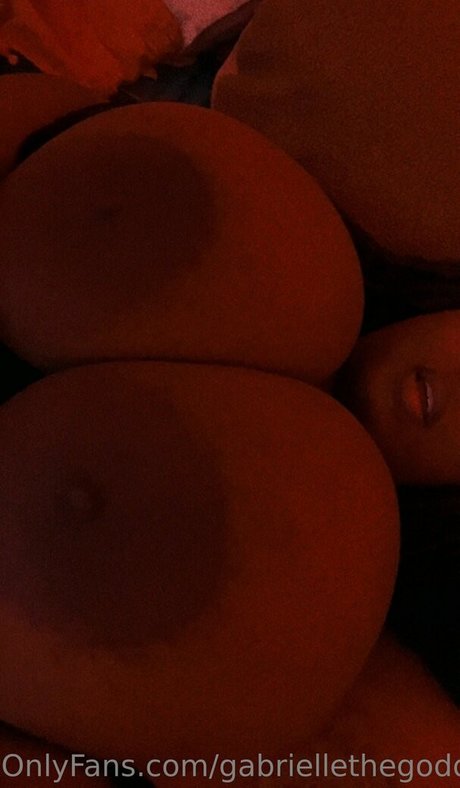 gabriellethegoddesss onlyfans nude