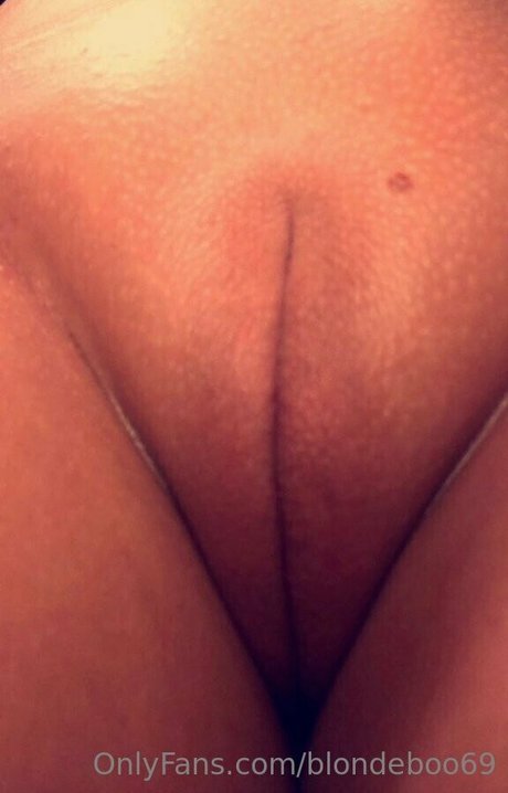 blondeboo69 onlyfans photos