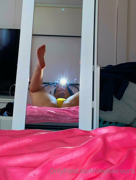 deyluvcourtt nudes only fans