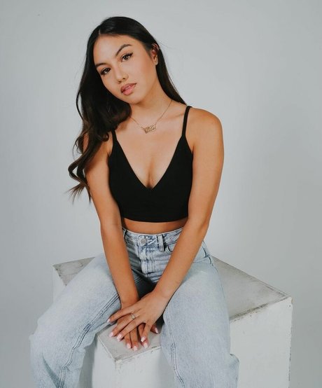 Jayka Noelle onlyfans lean