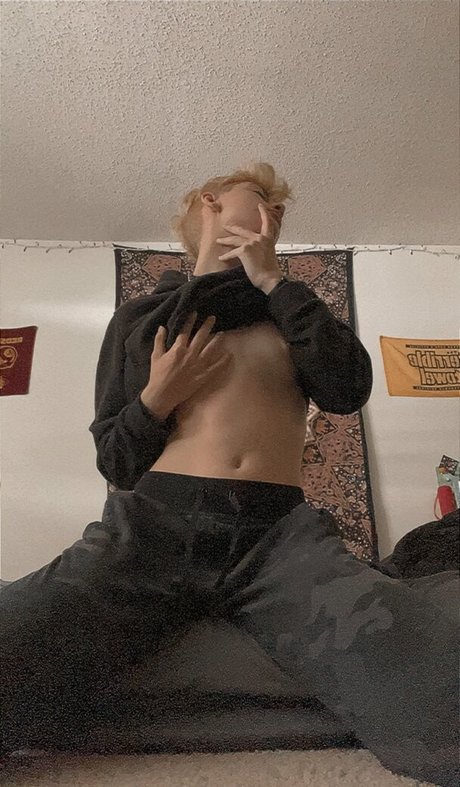 Dannygaypuppy onlyfans tits