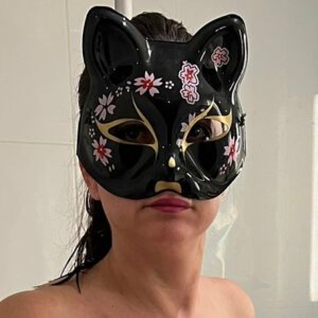 Elsaliux onlyfans nude