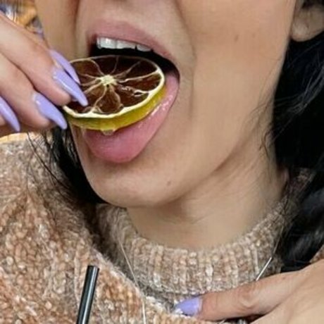 ariannathehousewife joi onlyfans