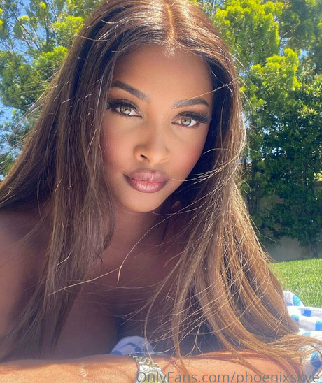 phoenixskye onlyfans fuck