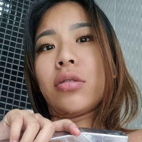 Miya Maze naked onlyfans leaks