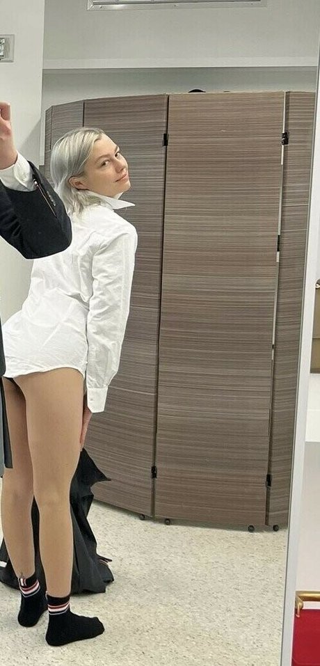 Phoebe Bridgers onlyfans nude tits