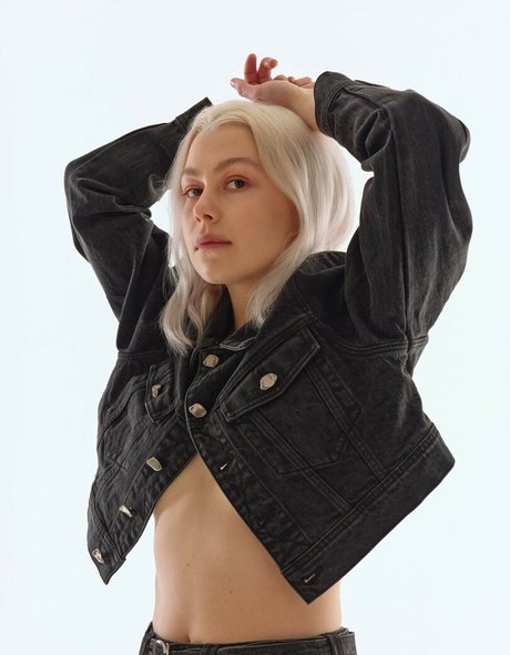 Phoebe Bridgers onlyfans porn leaked