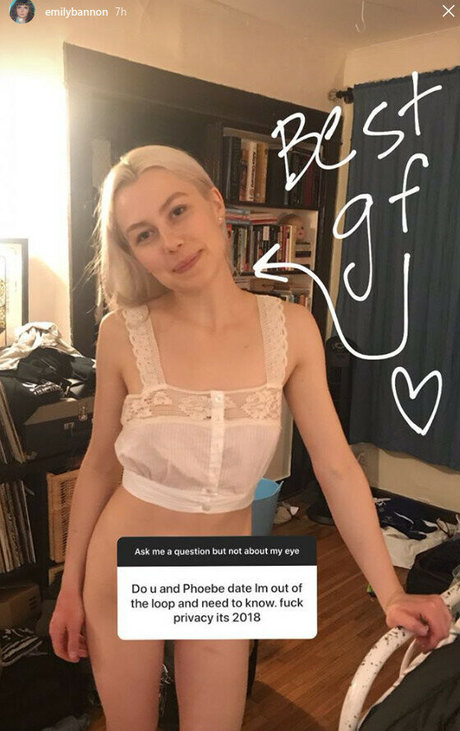 Phoebe Bridgers onlyfans naked