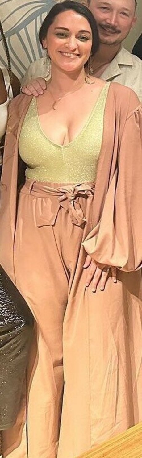 Sara Tomko onlyfans naked leak