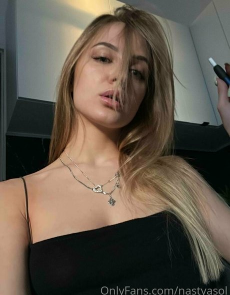 nastyasol onlyfans strip tease