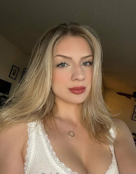 kenziecutie18 Profile pic