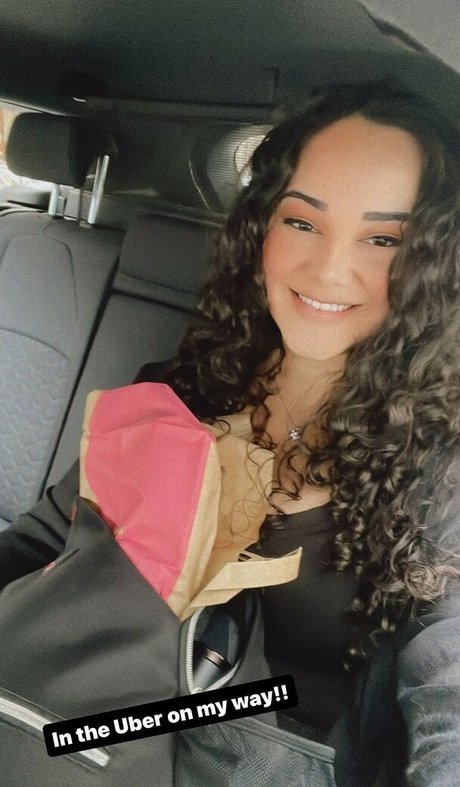 Maggie Renee onlyfans nude pictures