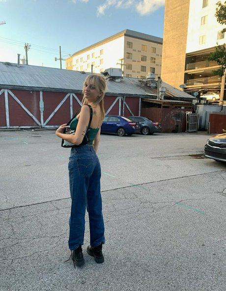 avacanary leaked onlyfans sextape