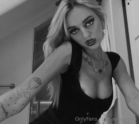 avacanary onlyfans leak ass