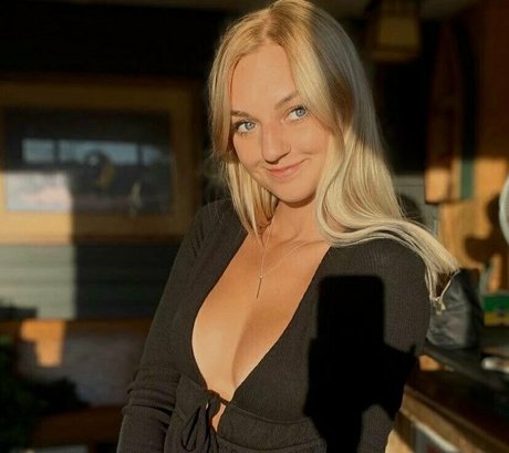 avacanary onlyfans nude tits