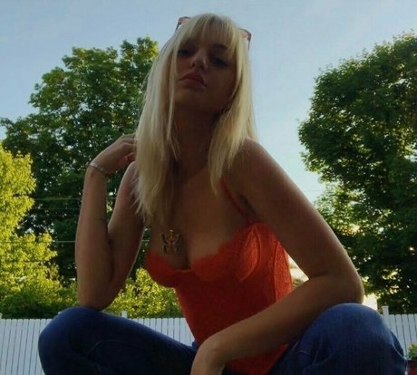 avacanary onlyfans sextape