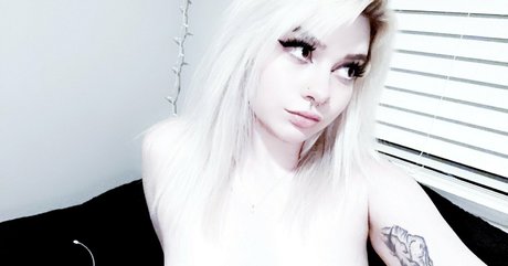 jisatsu waifu onlyfans free porn