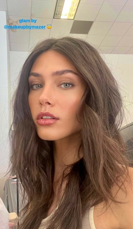 Victoria Bronova strip onlyfans