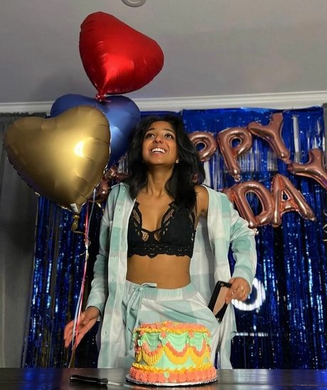 Maitreyi Ramakrishnan onlyfans leaks naked