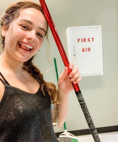 Mary Mouser only fans porn