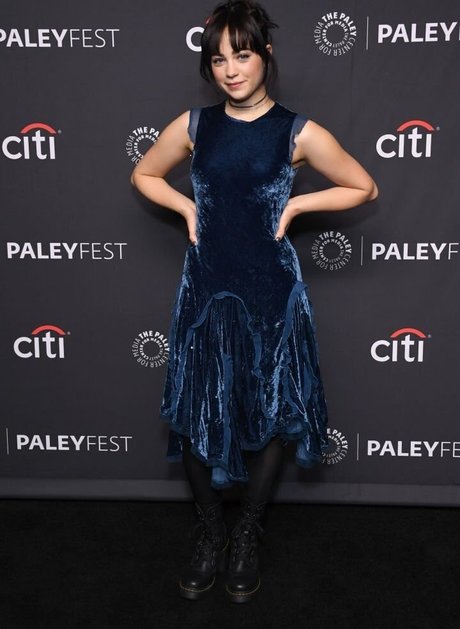 Mary Mouser xxx onlyfans