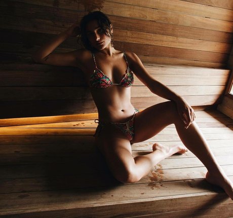 Sasha Meneghel onlyfans sex