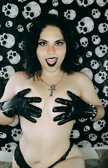 crimson ghoul onlyfans leaked photos