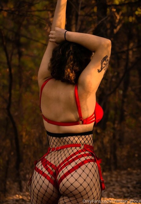 crimson ghoul onlyfans striptease