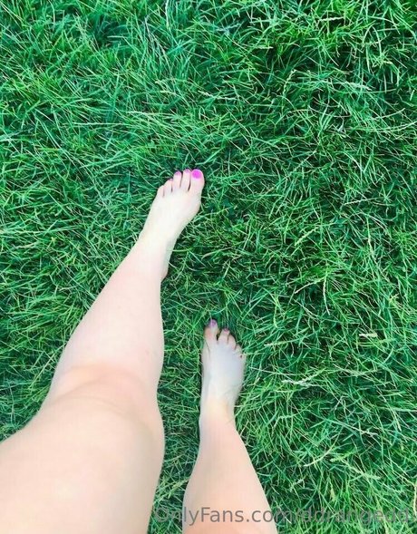 rawwbuns only fans photos