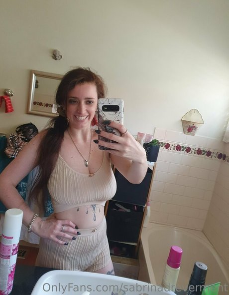 sabrinadreverment onlyfans content type
