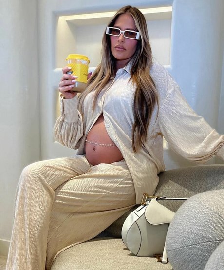 Barbie Blank nudes onlyfans leak