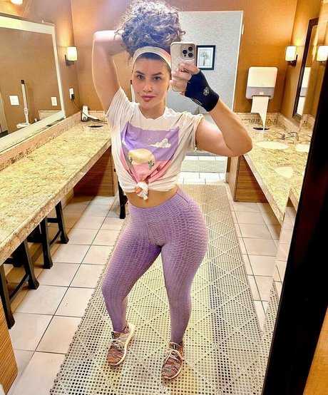 Juliana Harkavy onlyfans leaked pics