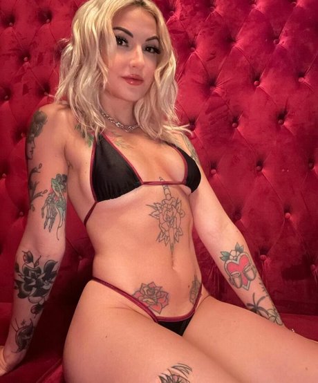 Layni Baby onlyfans explicit content