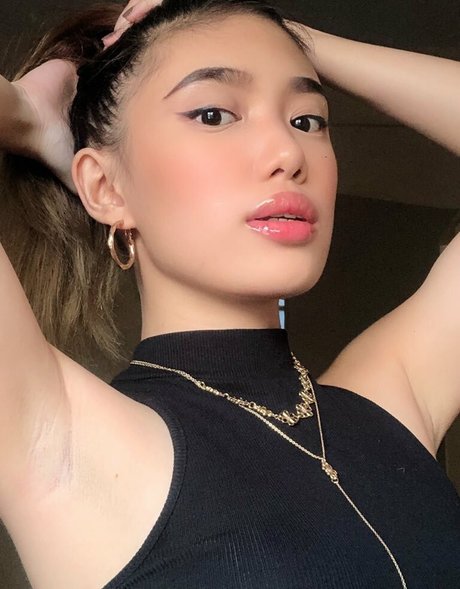 Pinay Gems onlyfans topless