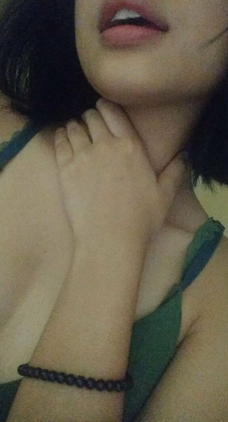 Pinay Gems naked onlyfans pics