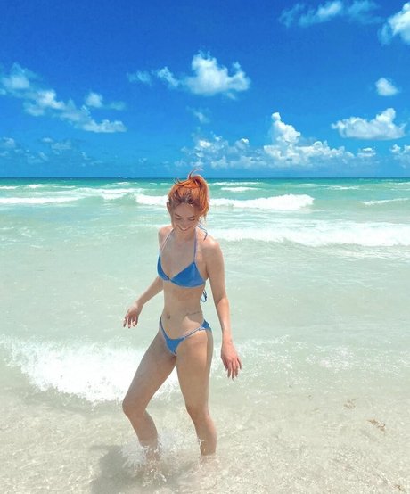 Ana Saia onlyfans post