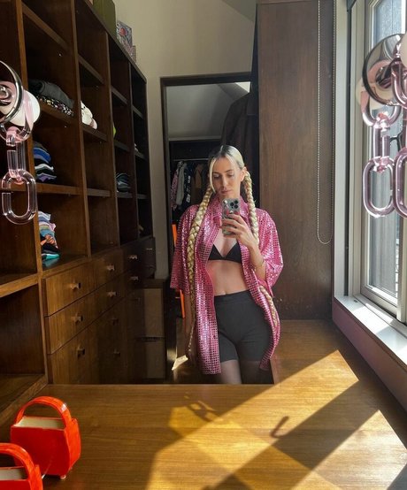 Hila Klein naked onlyfans leaked