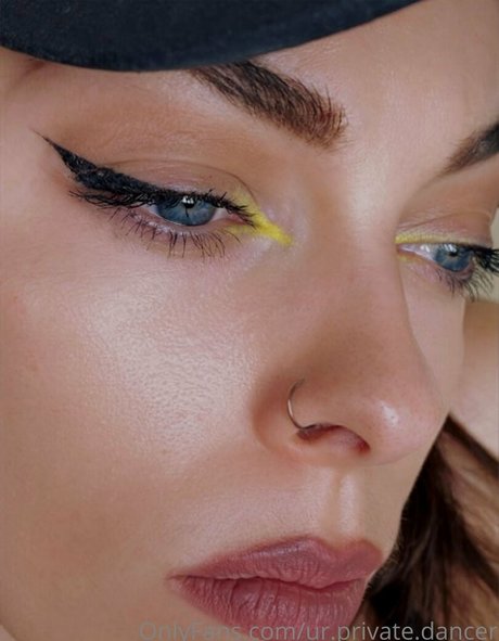 urr private dance onlyfans model photos