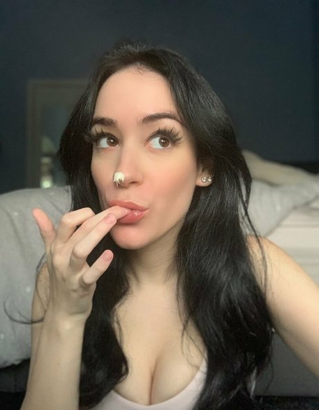 bellabeloved3 onlyfans leaked tits