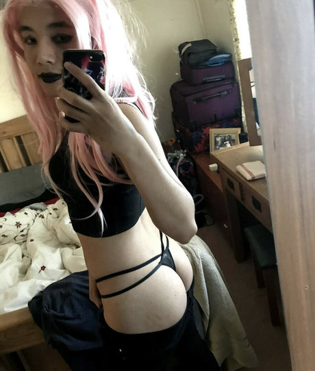 Asiancd18 onlyfans photo