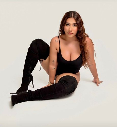 tremendashow feet onlyfans