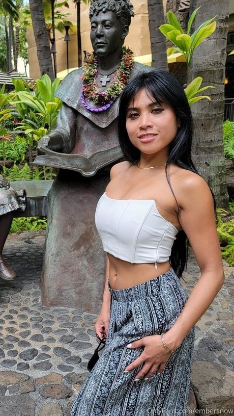 Embersnow onlyfans nude