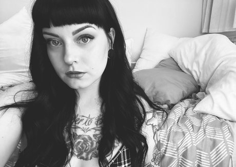 ceressuicide onlyfans model