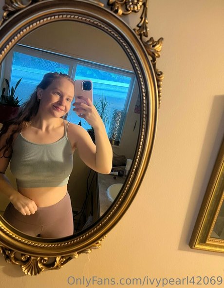 ivypearl42069 onlyfans images