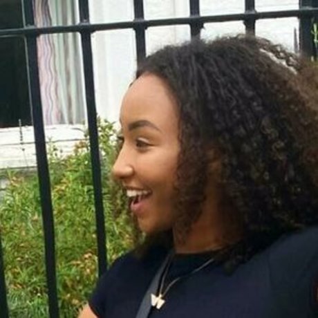 Naomi Schiff onlyfans boobs